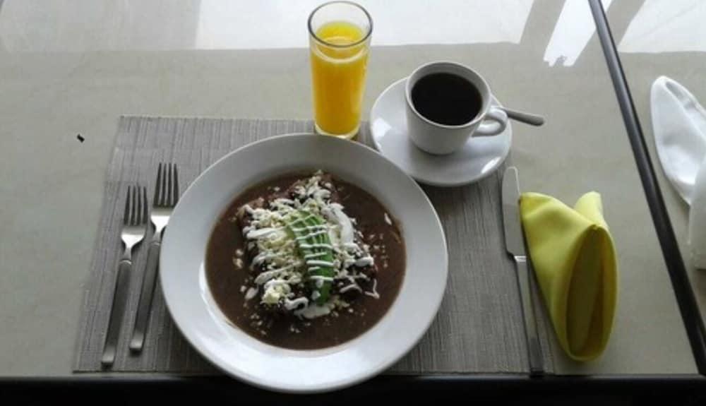 Villa Las Margaritas Plaza Cristal Xalapa Exterior photo